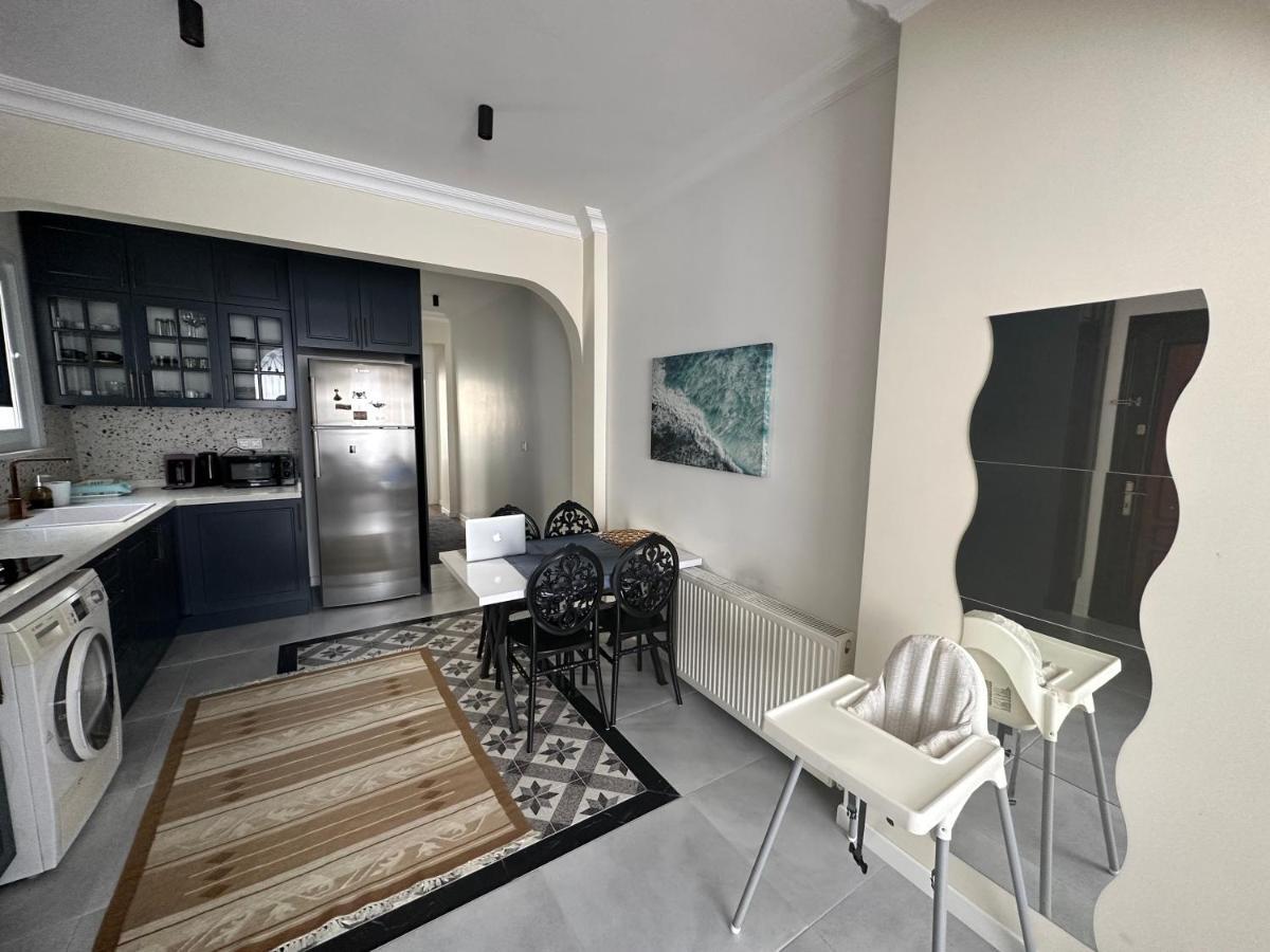 Center Of City In Besiktas 2 Plus 1 With 2 Bathroom And 3 Air Conditioner Istanbul Ngoại thất bức ảnh